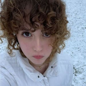 Meet your Posher, Harmony